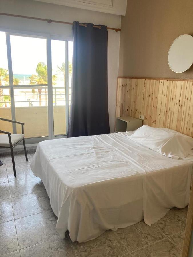 Malvarrosa Beach Rooms Валенсія Екстер'єр фото
