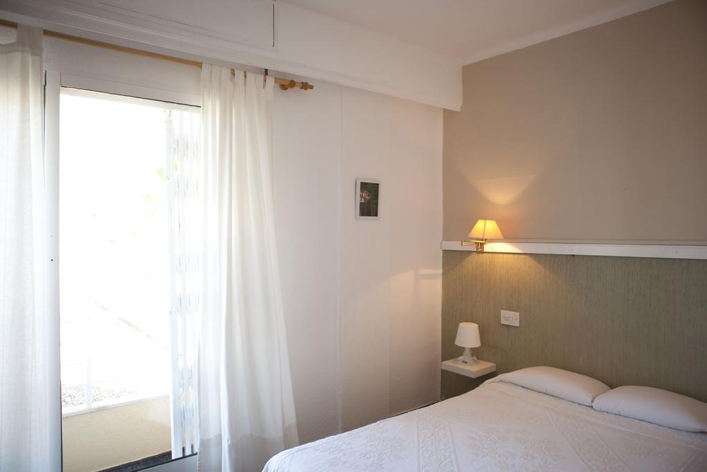 Malvarrosa Beach Rooms Валенсія Екстер'єр фото